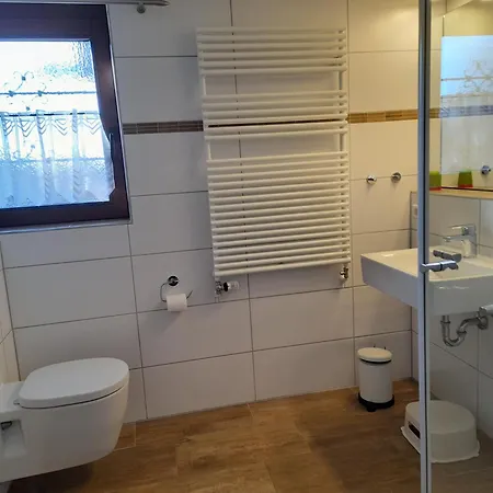 Leni Im Schwarzwald * 巴特迪尔海姆